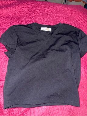 Zenana Black Short Sleeve Crop Top - Women's Casual Crewneck